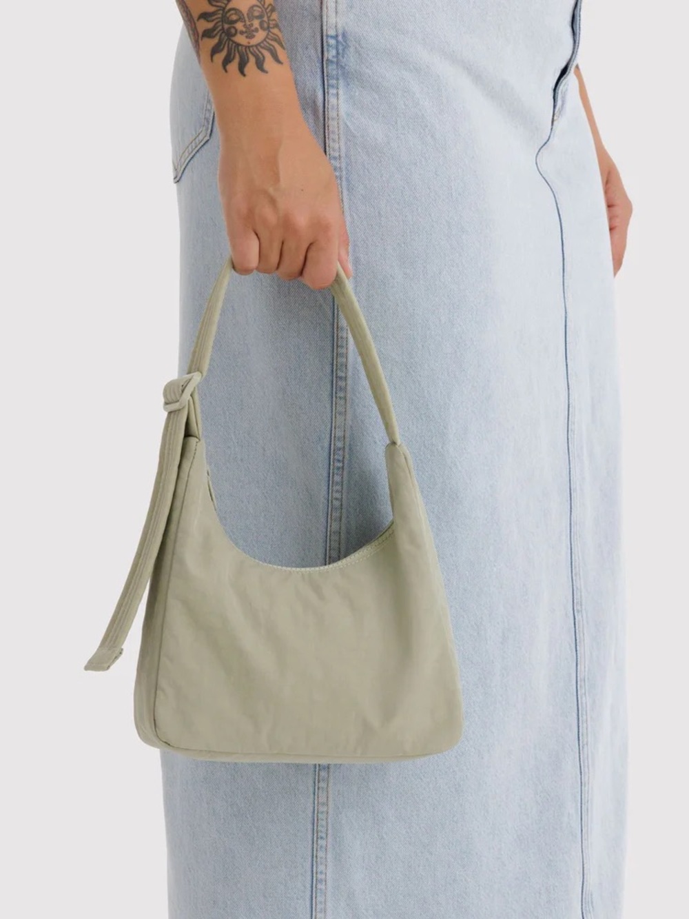 BAGGU Mini Nylon Shoulder Bag Celadon Green Sage NEW WITH TAGS NWT - Picture 2 of 3